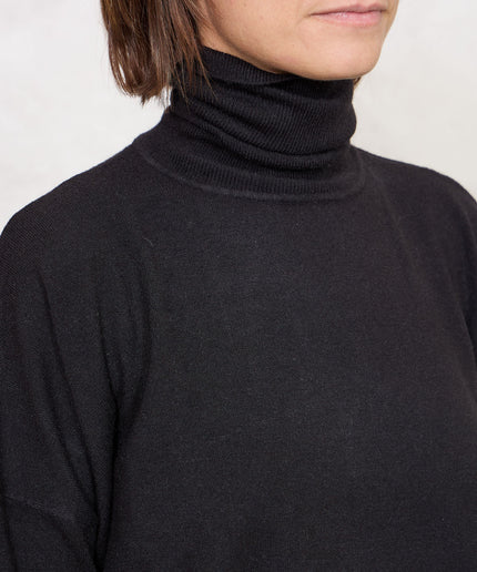 Pull collo alto nero - White Whise