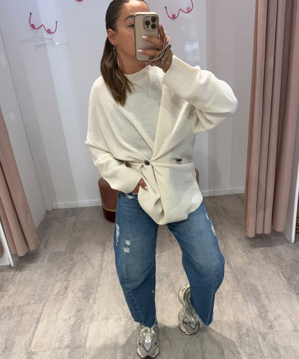 Pull con chiusura asimmetrica panna - Akep